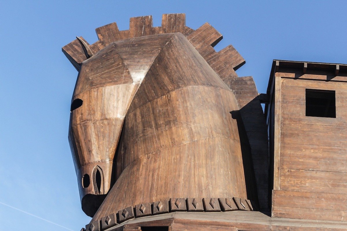 trojan-horse-g4d8477e8e_1920.jpg